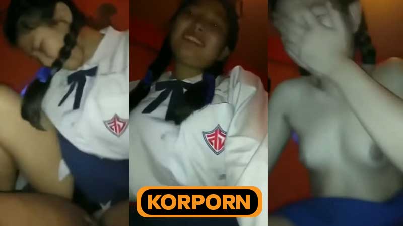 คลิปหลุด น้องนักเรียน หนีเรียนแอบไปเย็ดกับรุ่นพี่ XXX โดนจับกดหัวอมควย เย็ดคาชุด แล้วนอนแหกหี จับควยแทงสดมิดด้าม ซอยหีจนน้ำเงี่ยนแตก